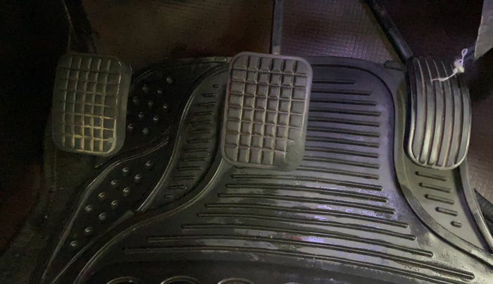 2015 Tata Zest XT PETROL, Petrol, Manual, 58,059 km, Pedals