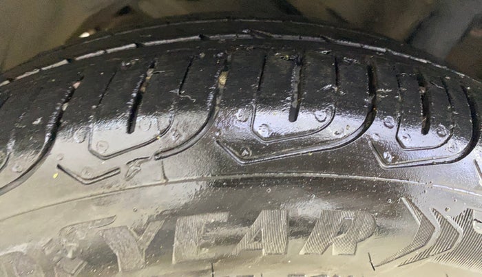 2015 Tata Zest XT PETROL, Petrol, Manual, 58,059 km, Left Front Tyre Tread