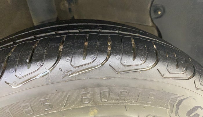 2015 Tata Zest XT PETROL, Petrol, Manual, 58,059 km, Right Rear Tyre Tread