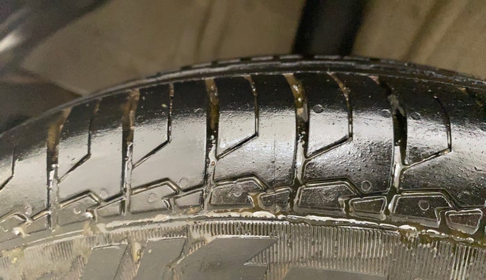 2017 Maruti IGNIS DELTA 1.2, Petrol, Manual, 83,468 km, Right Rear Tyre Tread