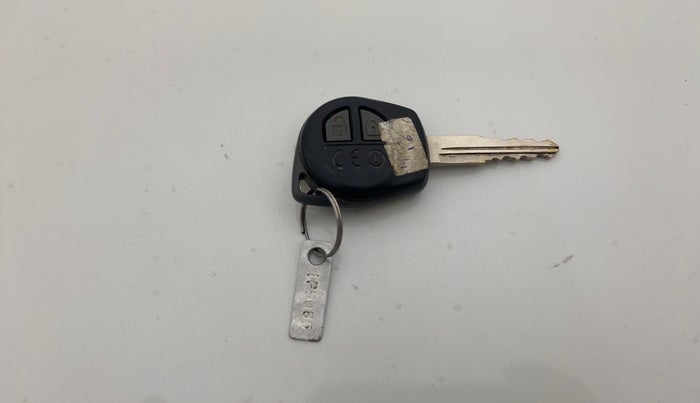 2017 Maruti IGNIS DELTA 1.2, Petrol, Manual, 83,468 km, Key Close Up