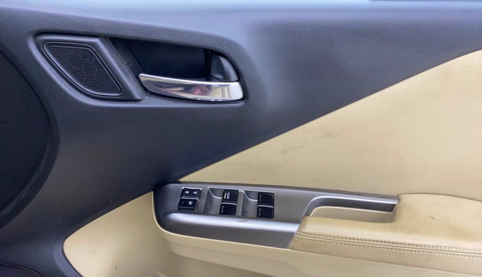 2016 Honda City 1.5L I-VTEC VX (O) MT, Petrol, Manual, 73,026 km, Driver Side Door Panels Control