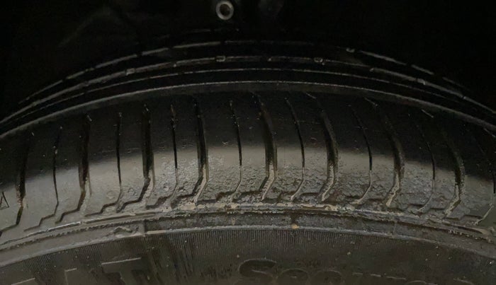 2020 Maruti Baleno ZETA PETROL 1.2, Petrol, Manual, 95,725 km, Left Front Tyre Tread