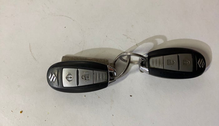 2020 Maruti Baleno ZETA PETROL 1.2, Petrol, Manual, 95,725 km, Key Close Up