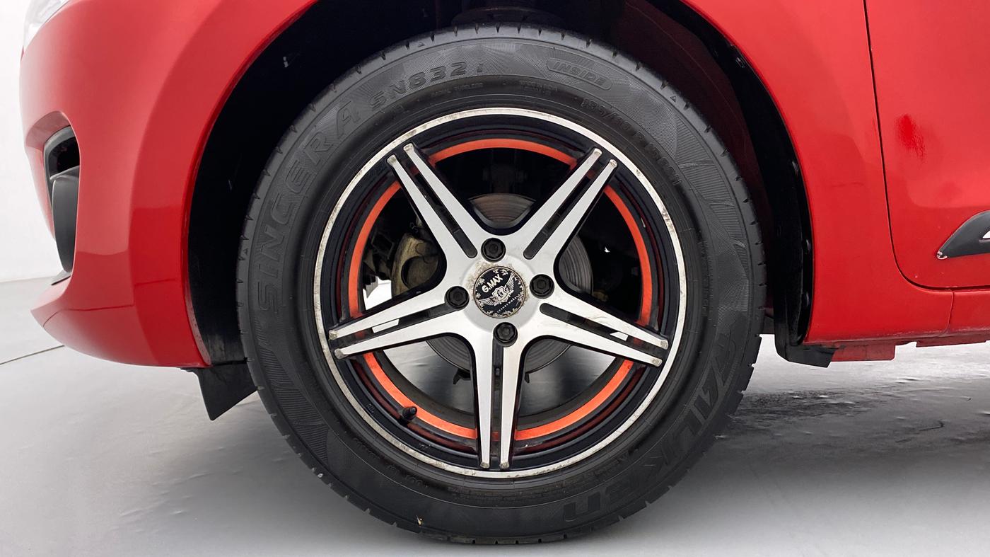 2018 Maruti Swift VXI AMT D, Petrol, Automatic, 60,498 km, Left Front Wheel