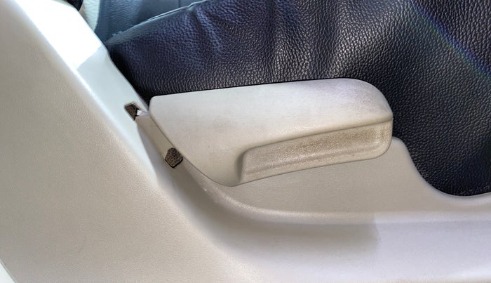 2014 Maruti Celerio VXI, Petrol, Manual, 41,089 km, Driver Side Adjustment Panel