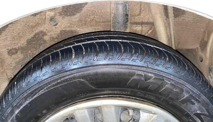 2014 Maruti Celerio VXI, Petrol, Manual, 41,089 km, Left Rear Tyre Tread
