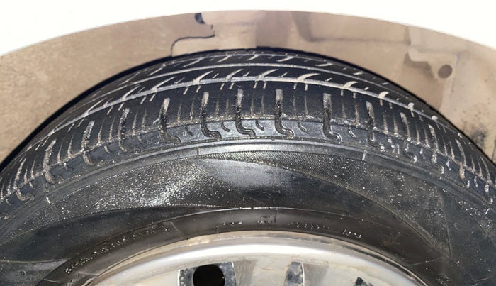 2014 Maruti Celerio VXI, Petrol, Manual, 41,089 km, Right Front Tyre Tread