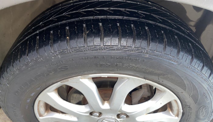 2014 Honda Amaze 1.2L I-VTEC VX, Petrol, Manual, 78,994 km, Right Front Tyre Tread
