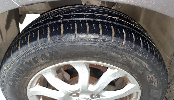 2014 Honda Amaze 1.2L I-VTEC VX, Petrol, Manual, 78,994 km, Left Front Tyre Tread