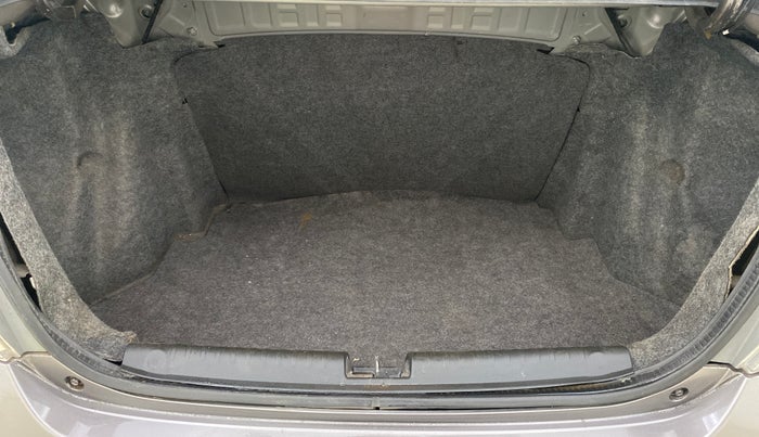 2014 Honda Amaze 1.2L I-VTEC VX, Petrol, Manual, 78,994 km, Boot Inside