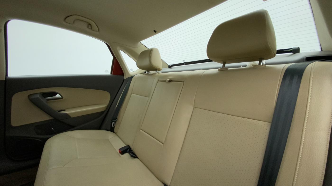 2019 Volkswagen Vento HIGHLINE DIESEL 1.5, Diesel, Manual, 1,17,683 km, Right Side Rear Door Cabin