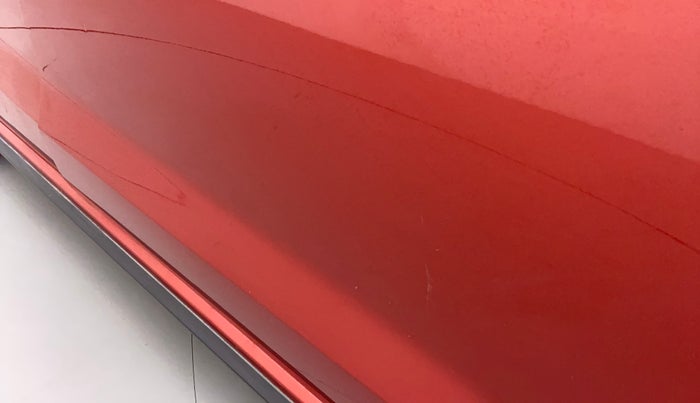 2019 Volkswagen Vento HIGHLINE DIESEL 1.5, Diesel, Manual, 1,17,683 km, Driver-side door - Minor scratches