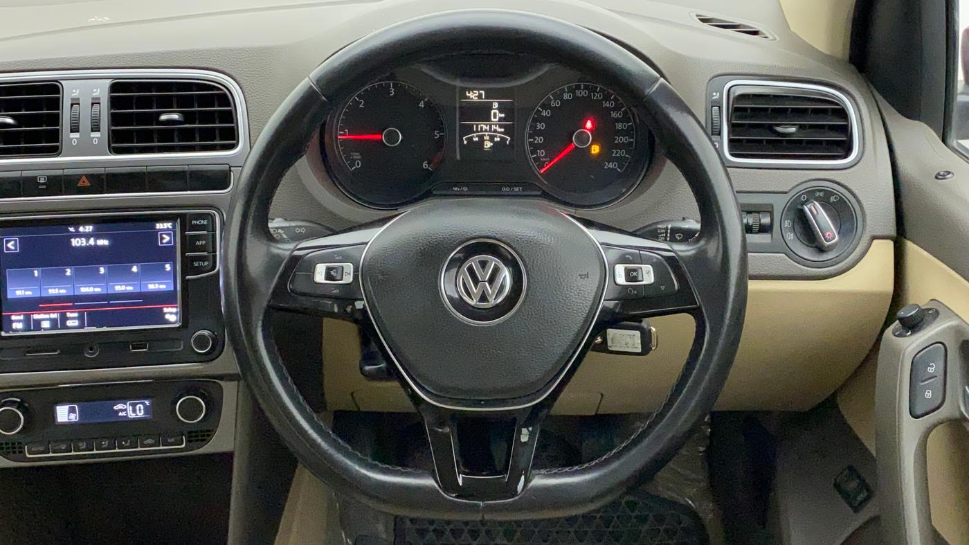 2019 Volkswagen Vento HIGHLINE DIESEL 1.5, Diesel, Manual, 1,17,683 km, Steering Wheel Close Up