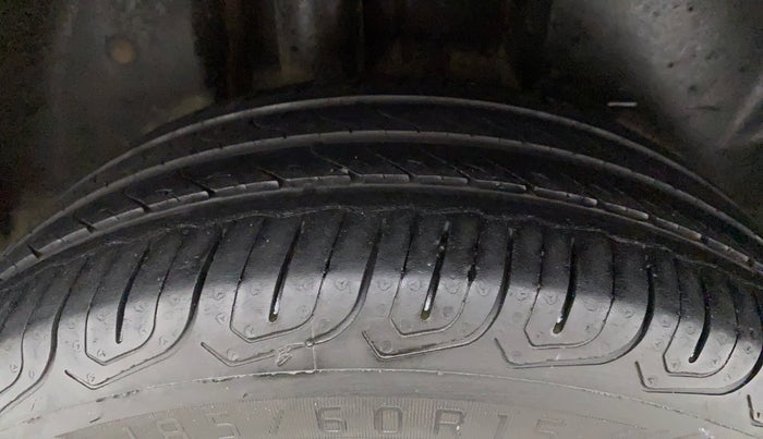 2019 Volkswagen Vento HIGHLINE DIESEL 1.5, Diesel, Manual, 1,17,683 km, Right Rear Tyre Tread
