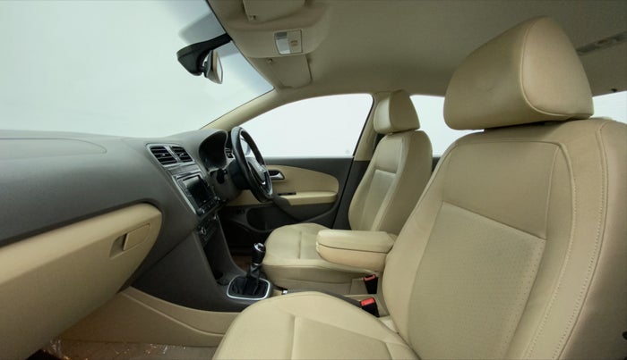2019 Volkswagen Vento HIGHLINE DIESEL 1.5, Diesel, Manual, 1,17,683 km, Right Side Front Door Cabin