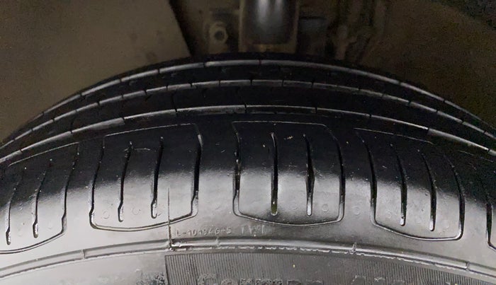 2019 Volkswagen Vento HIGHLINE DIESEL 1.5, Diesel, Manual, 1,17,683 km, Left Front Tyre Tread