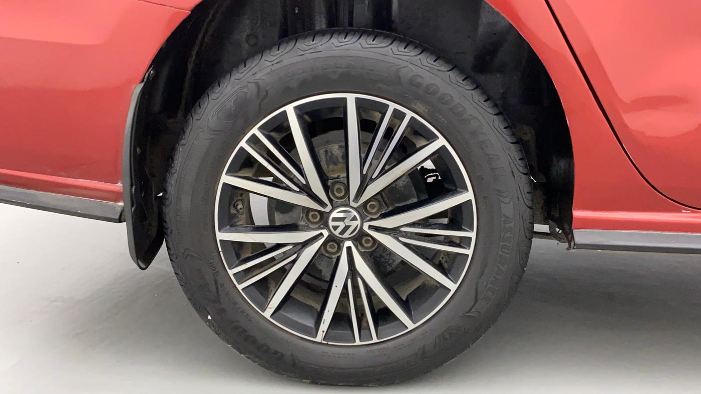 2019 Volkswagen Vento HIGHLINE DIESEL 1.5, Diesel, Manual, 1,17,683 km, Right Rear Wheel
