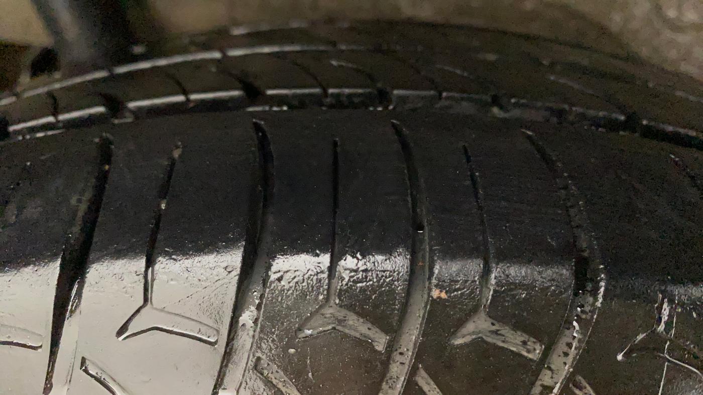2016 Maruti Wagon R 1.0 VXI, CNG, Manual, 96,298 km, Right Rear Tyre Tread