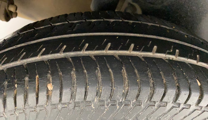 2015 Maruti Swift VDI ABS, Diesel, Manual, 45,074 km, Right Rear Tyre Tread