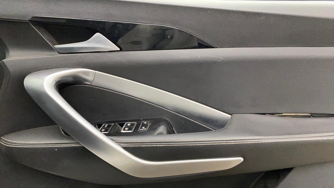 2019 MG HECTOR SHARP 1.5 DCT PETROL, Petrol, Automatic, 80,285 km, Driver Side Door Panels Control