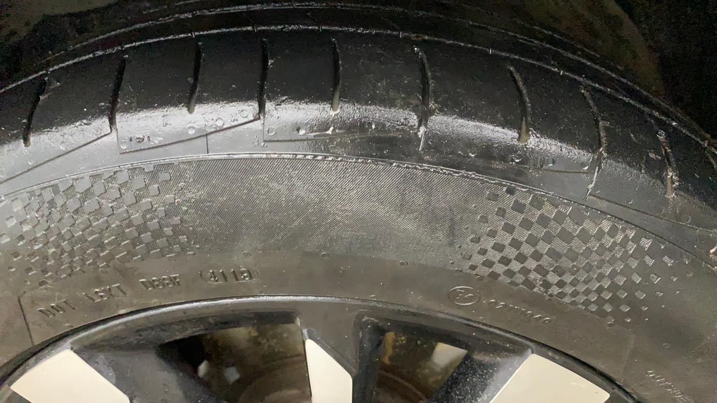 2019 MG HECTOR SHARP 1.5 DCT PETROL, Petrol, Automatic, 80,285 km, Left Front Tyre Tread