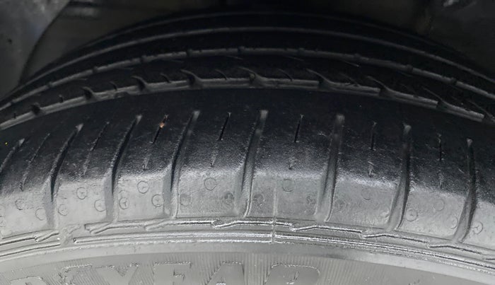 2018 Hyundai Elite i20 ASTA 1.2 (O), Petrol, Manual, 38,455 km, Right Rear Tyre Tread