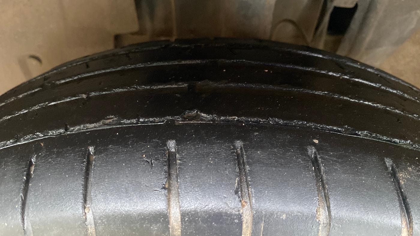 2020 Renault TRIBER RXZ, Petrol, Manual, 1,03,155 km, Left Front Tyre Tread