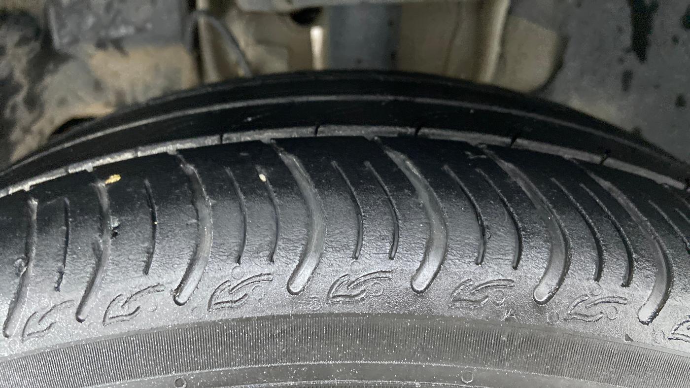 2019 Tata TIGOR XZ 1.2 REVOTRON, Petrol, Manual, 35,990 km, Left Front Tyre Tread