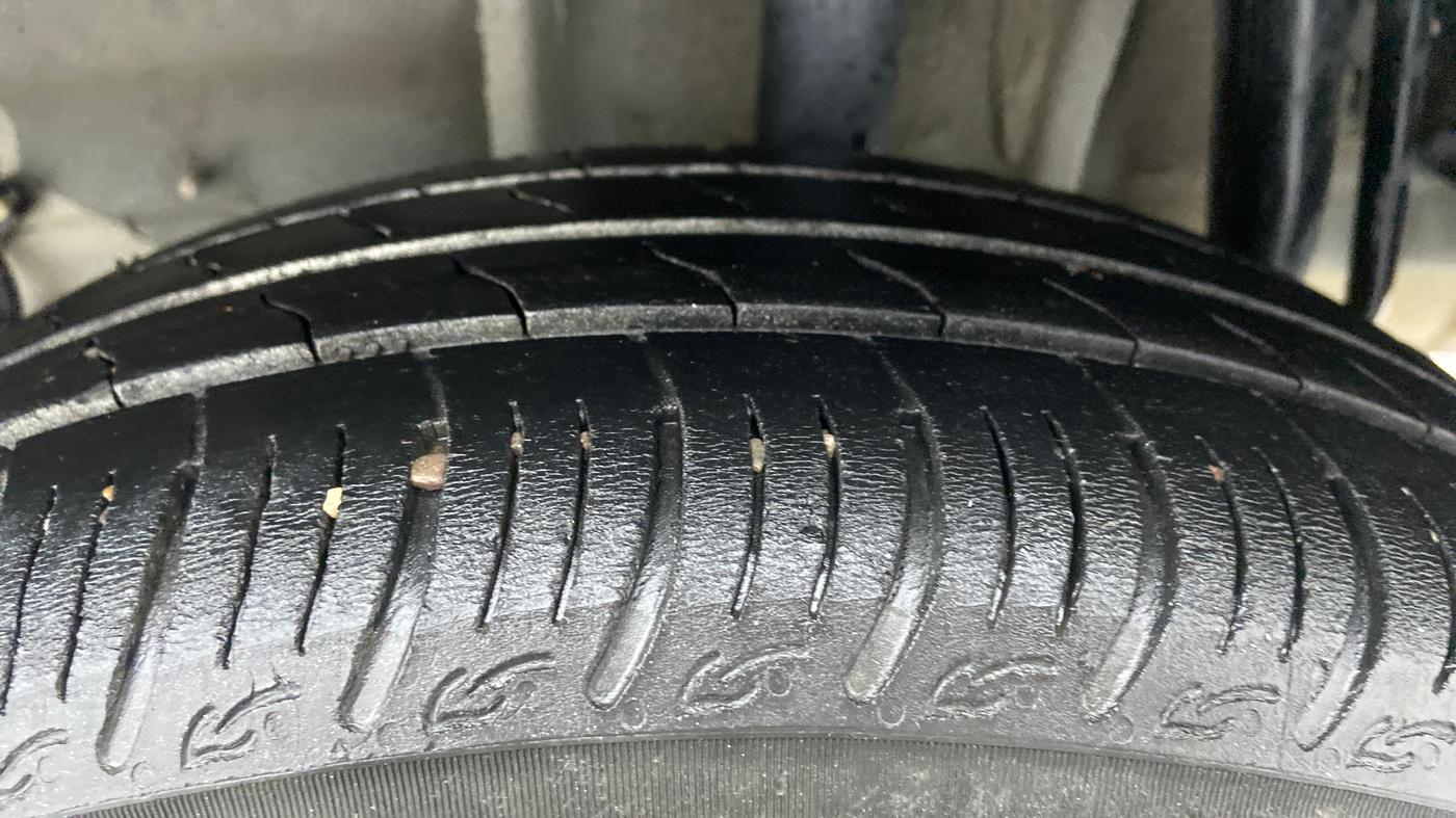 2019 Tata TIGOR XZ 1.2 REVOTRON, Petrol, Manual, 35,990 km, Left Rear Tyre Tread