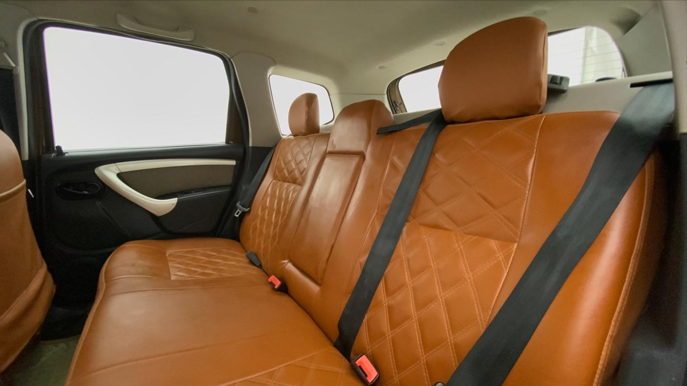 2012 Renault Duster 85 PS RXL, Diesel, Manual, 79,492 km, Right Side Rear Door Cabin