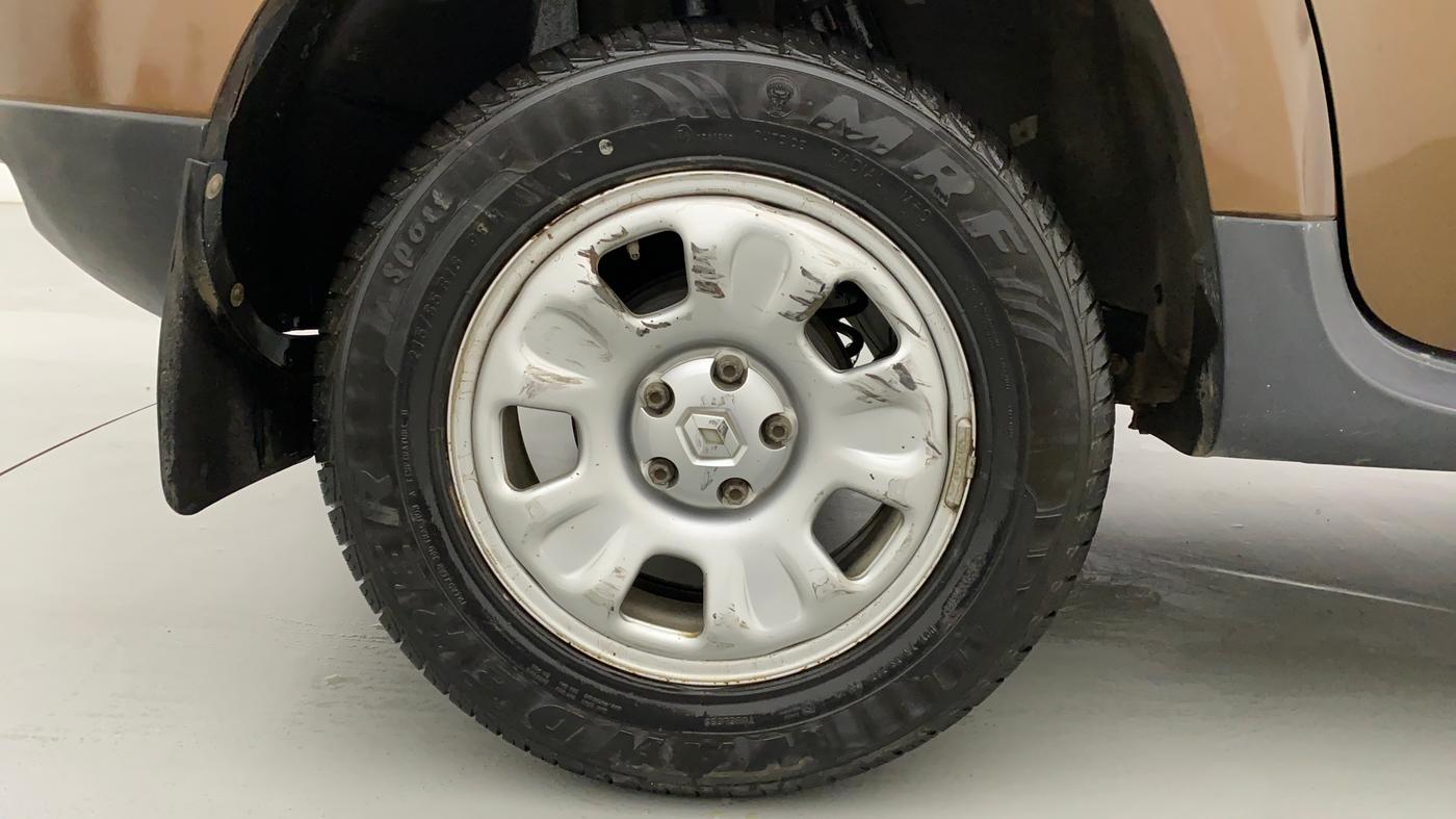2012 Renault Duster 85 PS RXL, Diesel, Manual, 79,492 km, Right Rear Wheel