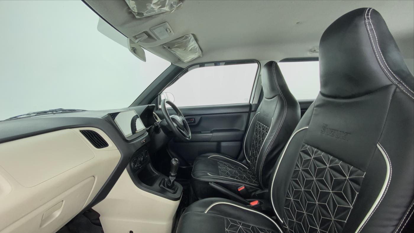 2020 Maruti New Wagon-R LXI CNG 1.0 L, CNG, Manual, 46,297 km, Right Side Front Door Cabin