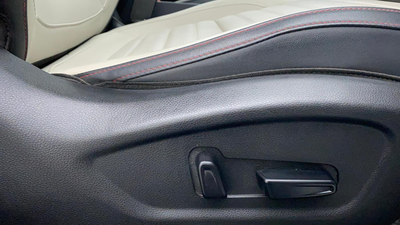 2019 KIA SELTOS GTX + AT PETROL, Petrol, Automatic, 45,890 km, Driver Side Adjustment Panel