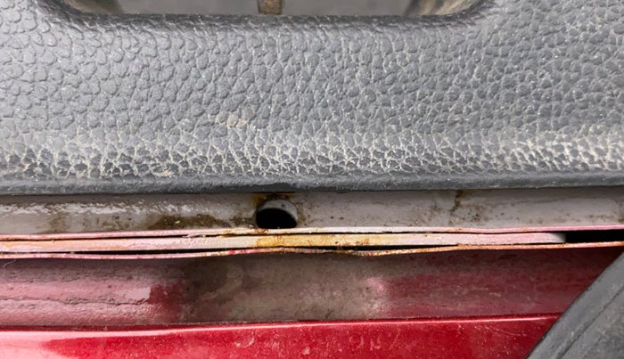 2019 Honda Amaze 1.5L I-DTEC S, Diesel, Manual, 54,084 km, Dicky (Boot door) - Minor rust Inside Panel