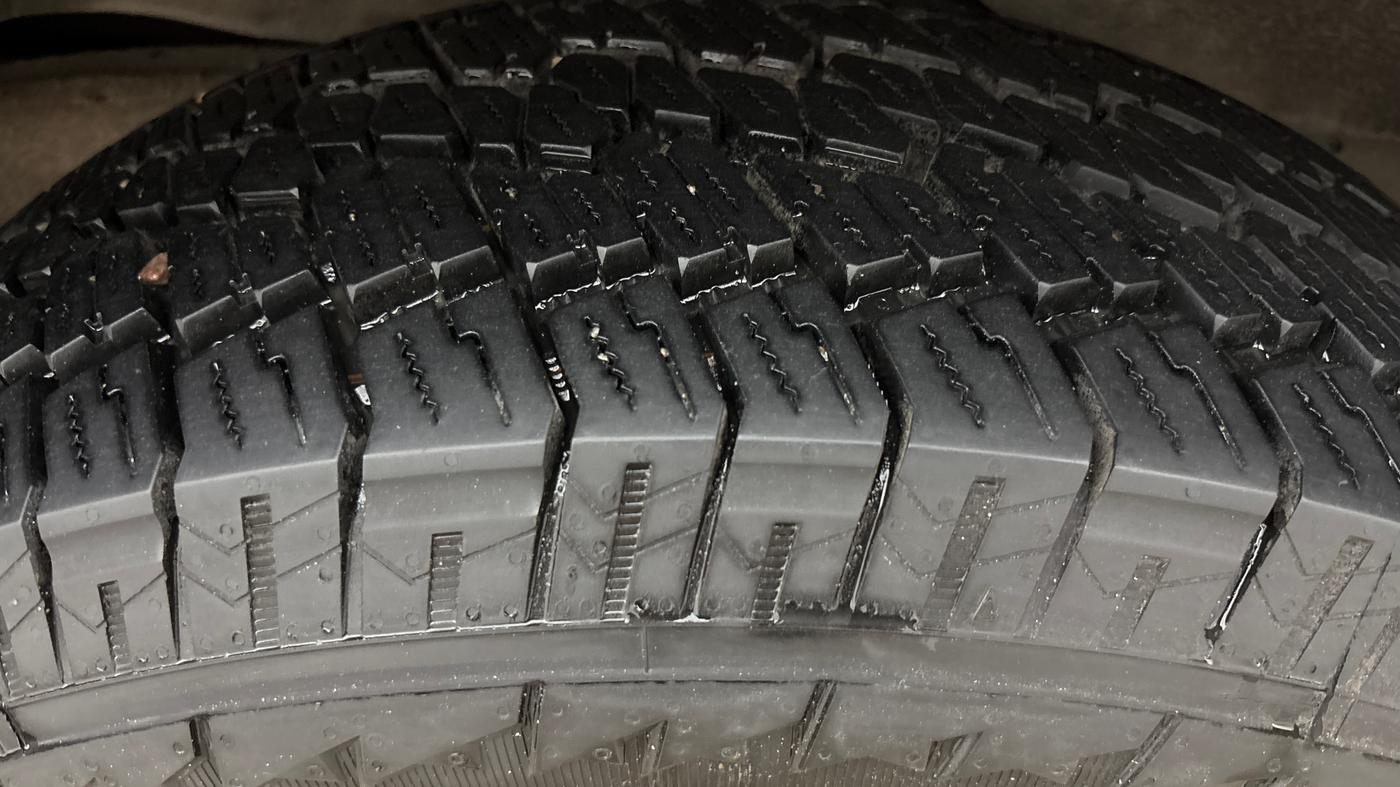2021 Mahindra Thar LX PETROL HT 4WD AT, Petrol, Automatic, 49,050 km, Left Rear Tyre Tread