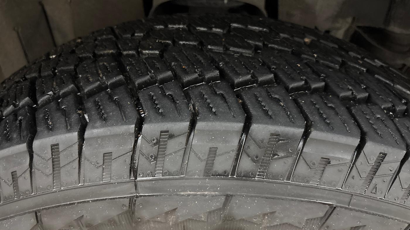 2021 Mahindra Thar LX PETROL HT 4WD AT, Petrol, Automatic, 49,050 km, Right Front Tyre Tread