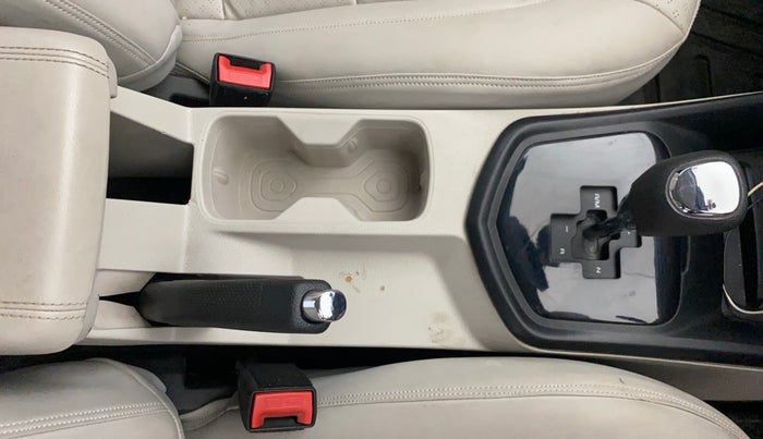 2021 Mahindra XUV300 W6 1.2 PETROL AMT, Petrol, Automatic, 17,711 km, Gear Lever