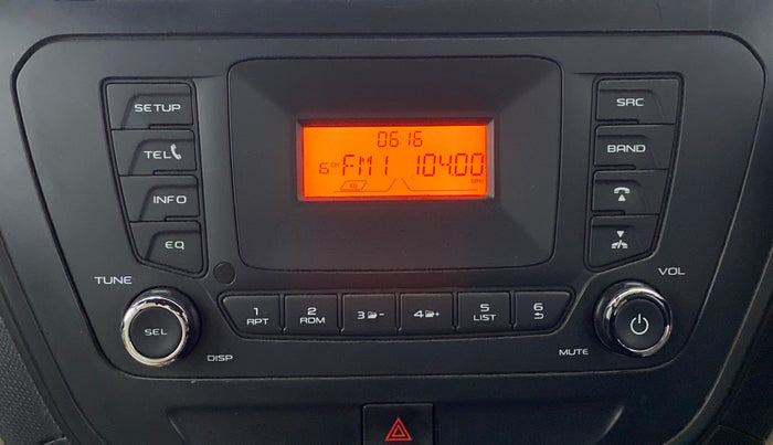 2017 Mahindra TUV300 T6, Diesel, Manual, 26,763 km, Infotainment System