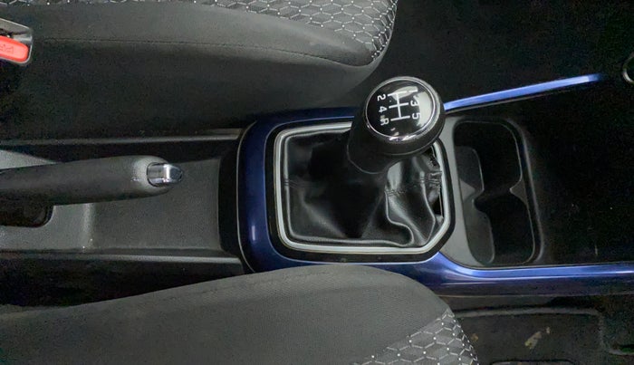 2020 Maruti IGNIS DELTA 1.2, Petrol, Manual, 40,358 km, Gear Lever