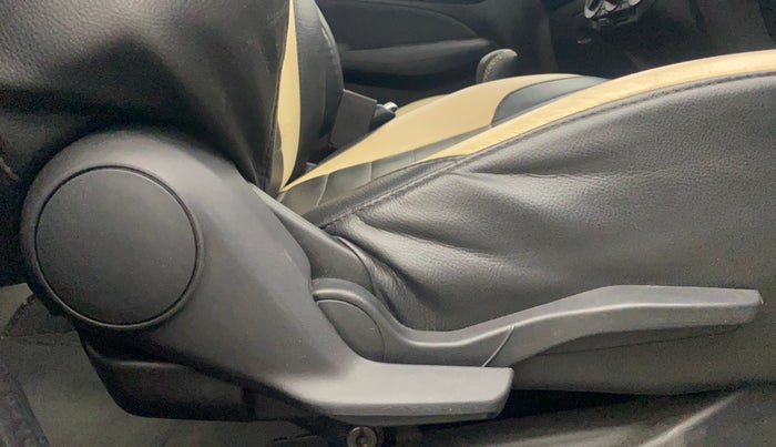 2018 Maruti Swift VXI AMT, Petrol, Automatic, 38,503 km, Driver Side Adjustment Panel