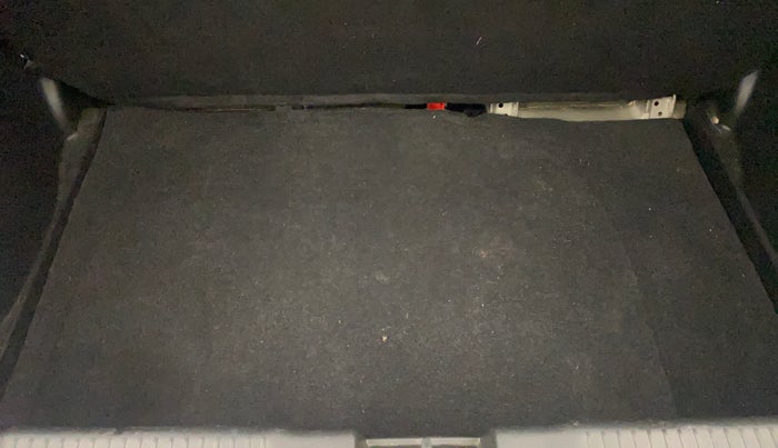 2018 Maruti Swift VXI AMT, Petrol, Automatic, 38,503 km, Boot Inside