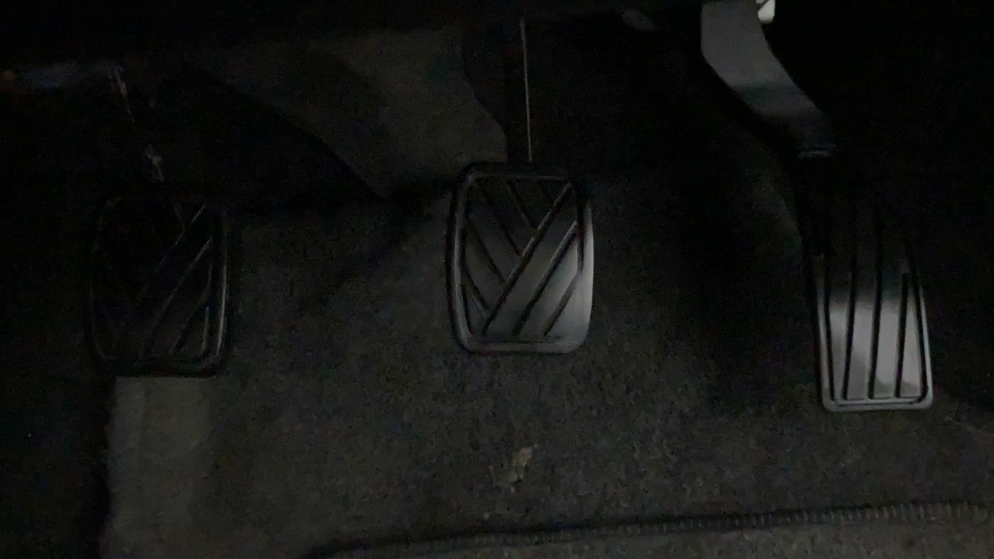 2014 Maruti Swift VXI D, Petrol, Manual, Pedals