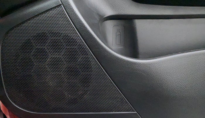 2014 Maruti Swift VXI D, Petrol, Manual, Speaker