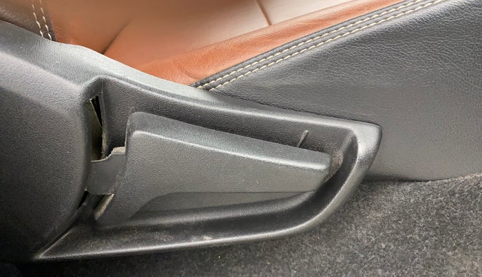 2021 Maruti S PRESSO VXI+, Petrol, Manual, 29,655 km, Driver Side Adjustment Panel