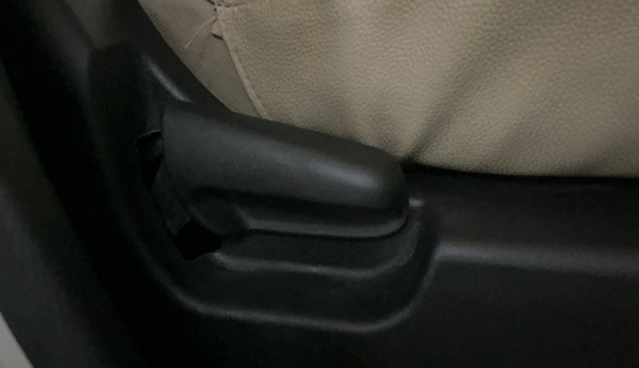 2017 Maruti Wagon R 1.0 VXI, Petrol, Manual, 97,744 km, Driver Side Adjustment Panel