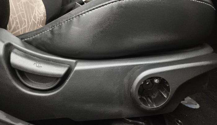 2014 Hyundai Grand i10 ASTA AT 1.2 KAPPA VTVT, Petrol, Automatic, 70,217 km, Driver Side Adjustment Panel