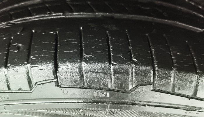 2014 Hyundai Grand i10 ASTA AT 1.2 KAPPA VTVT, Petrol, Automatic, 70,217 km, Left Rear Tyre Tread