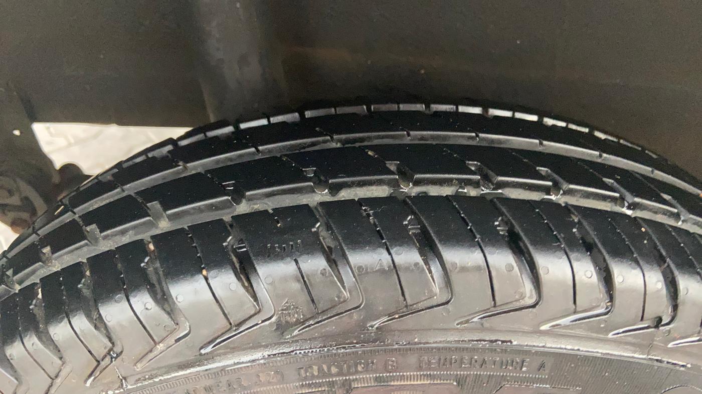 2024 Maruti Alto K10 Std (O), Petrol, Manual, 5,616 km, Right Rear Tyre Tread