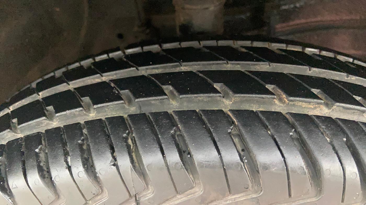 2024 Maruti Alto K10 Std (O), Petrol, Manual, 5,616 km, Right Front Tyre Tread